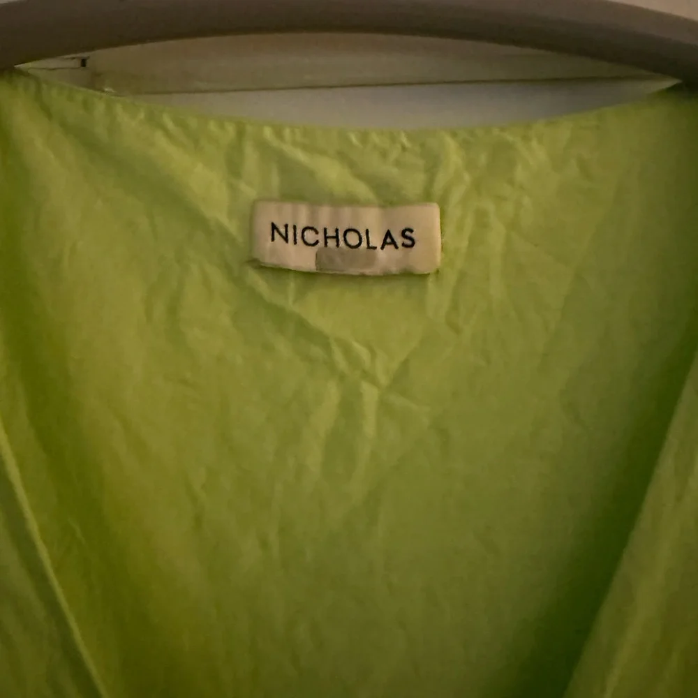 Nicholas Lime Green Dress perfect for summer - Picture 4 of 5